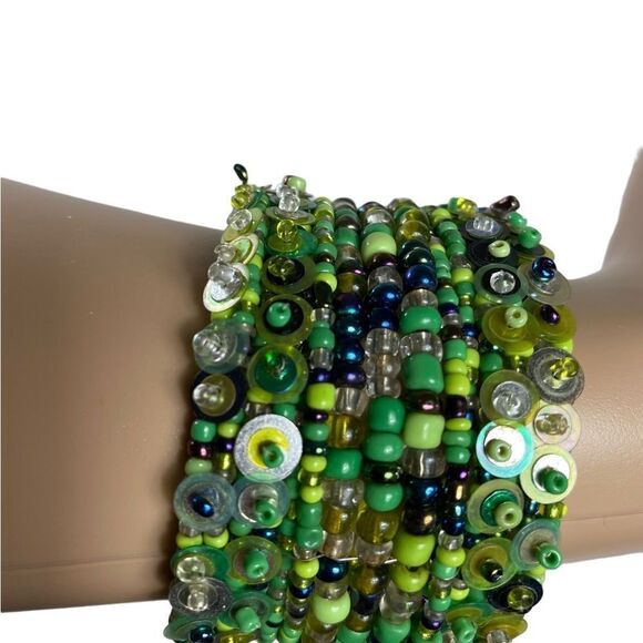 Bohemian glass bead hand woven green flex bracelet one size - Picture 3 of 5